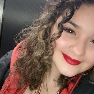 Meet your Posher, Allie